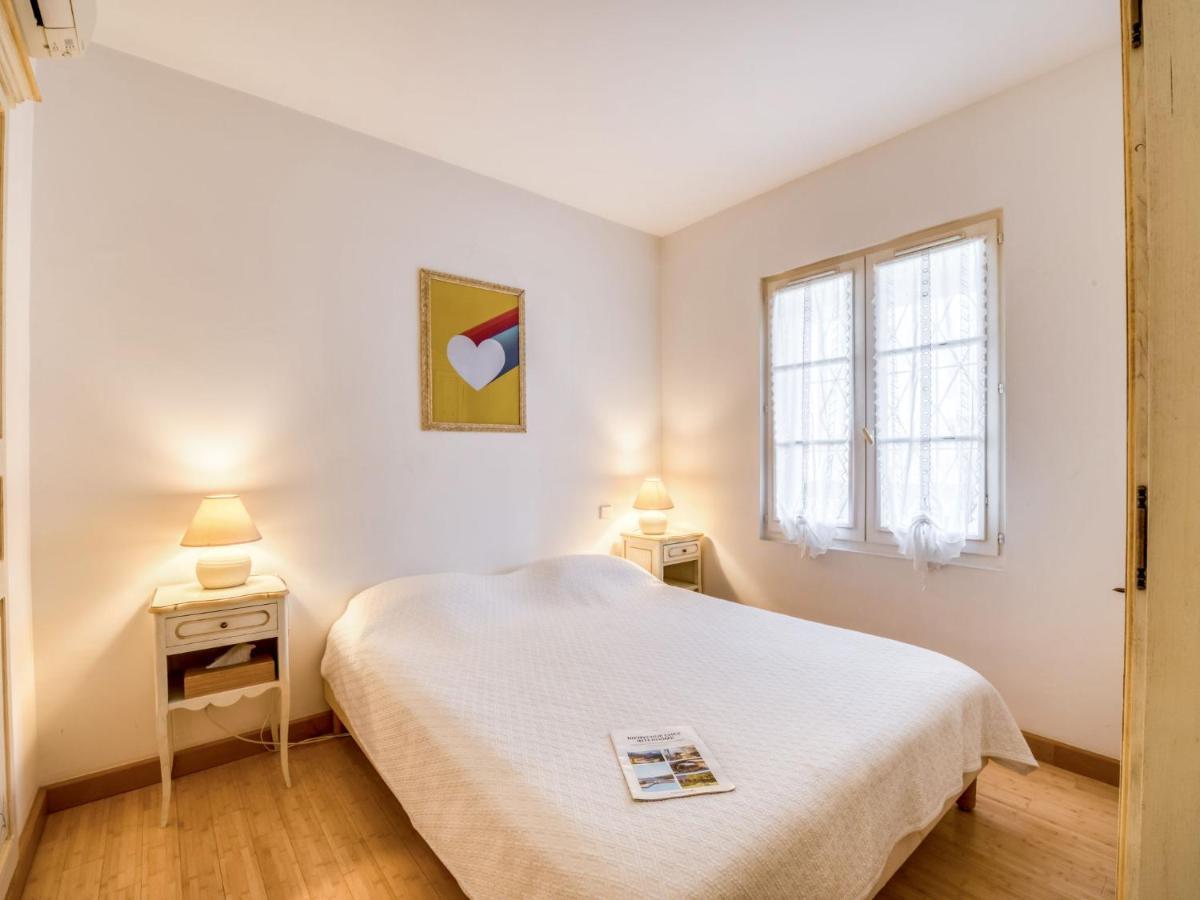 Apartment Boulevard Louis Blanc-1 By Interhome